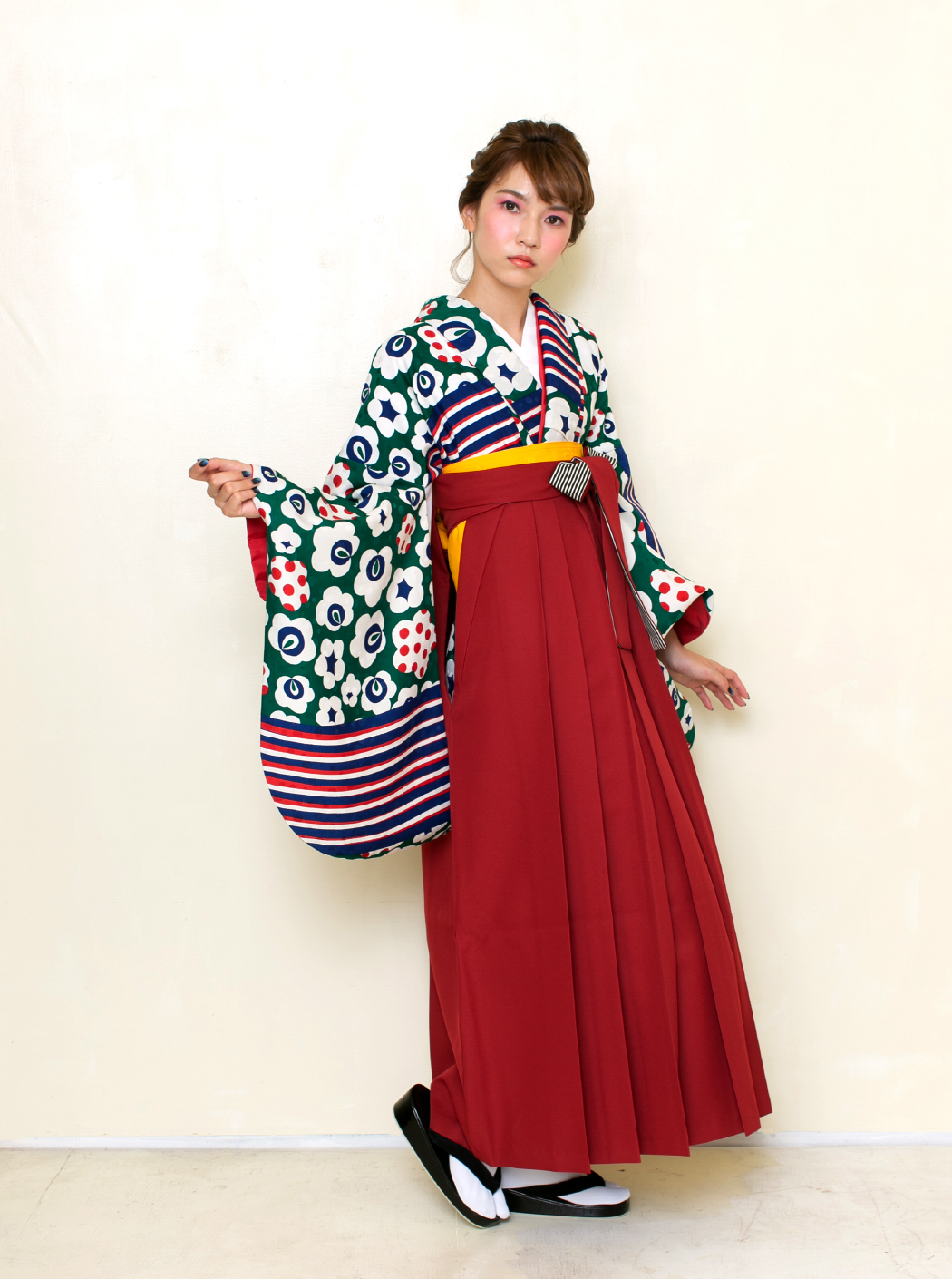 コンセプトフラワー/緑（袴：紐裏ストライプ／赤） | 【公式】モダン