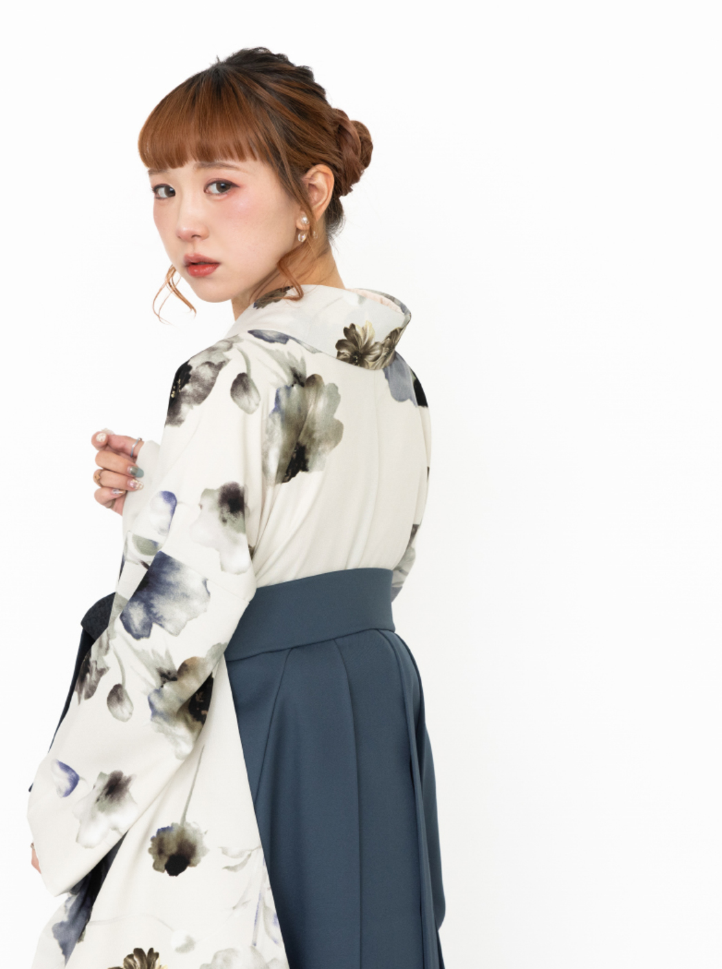 アネモネ/青花【JAPAN STYLE×中村里砂】（袴：鞠 刺繍/ブルーグレー