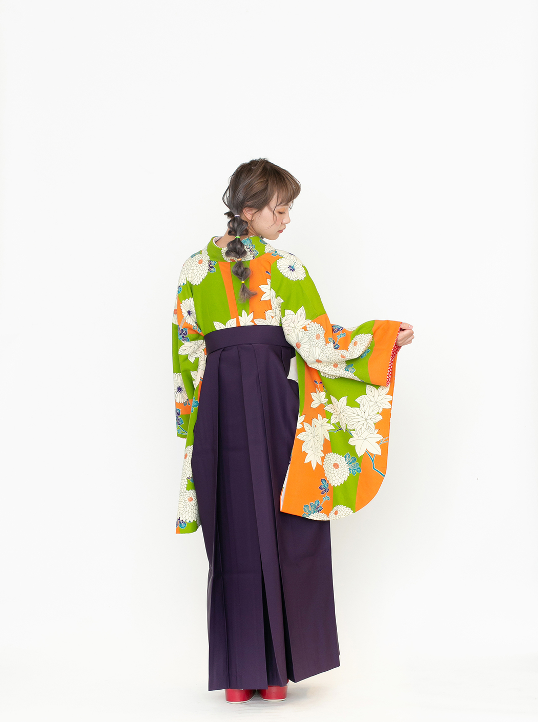紅葉に菊/オレンジ×グリーン（袴：2way袴／紫） | 【公式】モダン