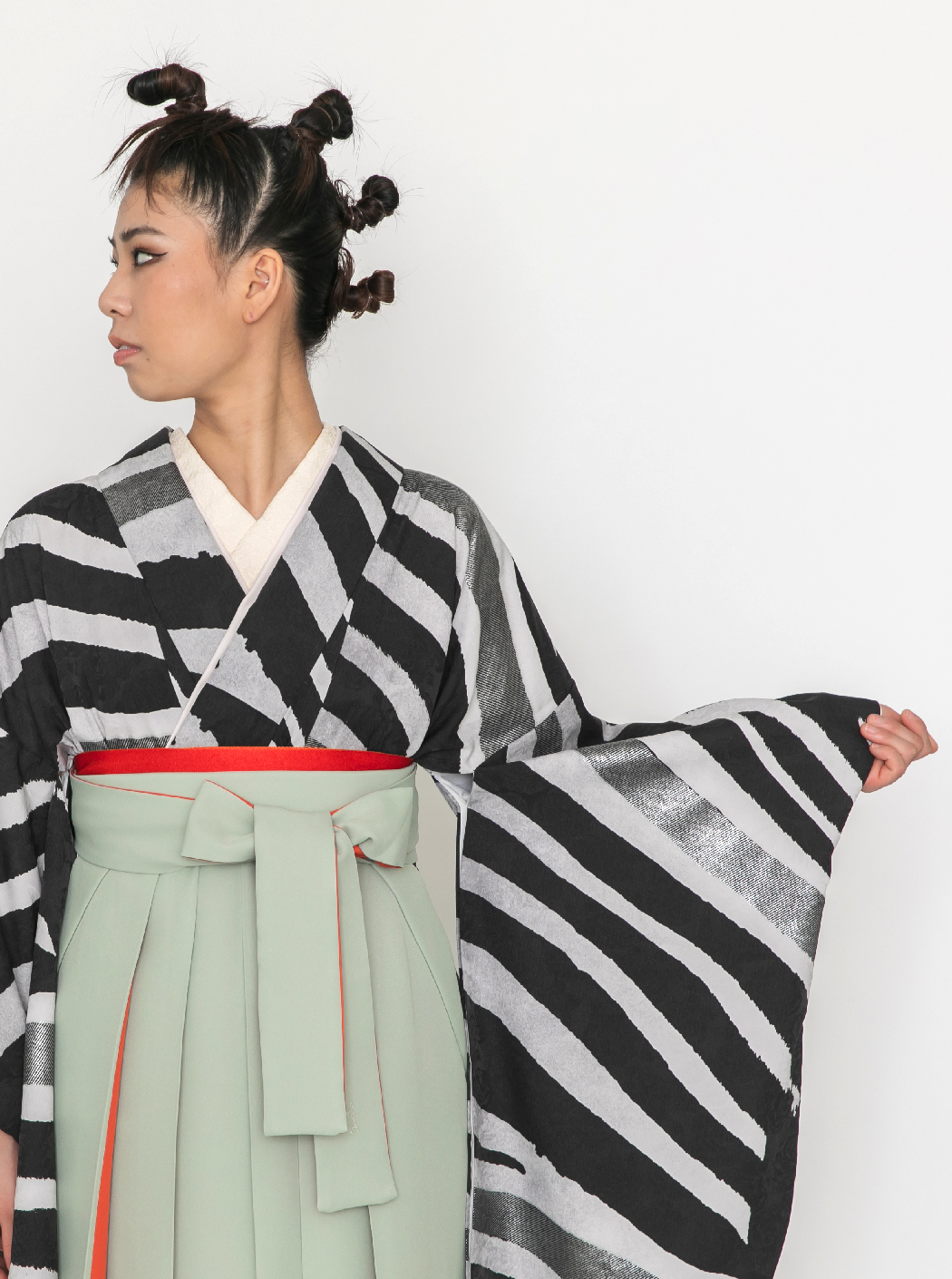 Zebra / モノトーン（袴：アコーディオン/モスグリーン×オレンジ