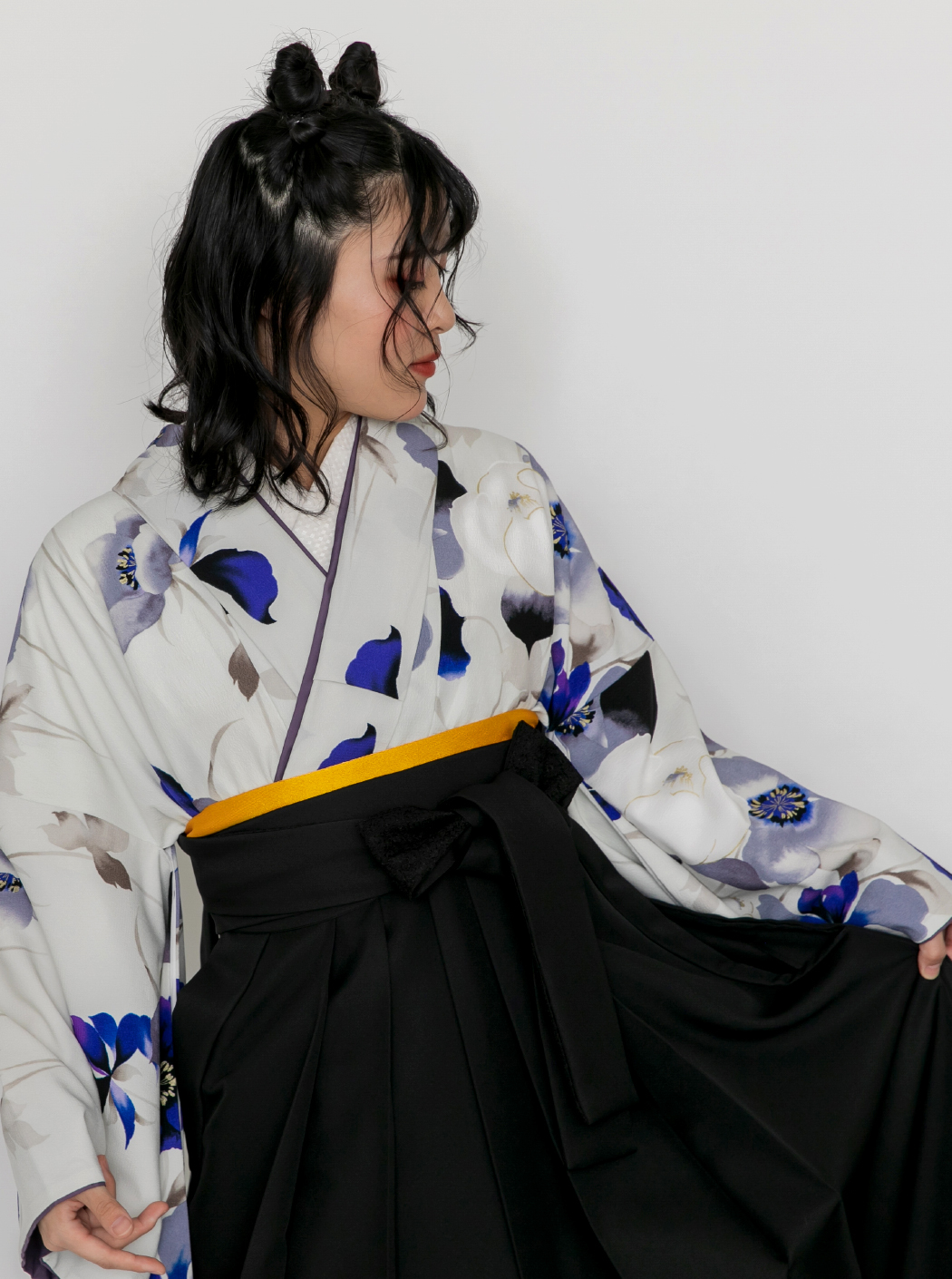 アネモネ / 紫【JAPAN STYLE】（袴：菊刺繍／黒） | 【公式】モダン