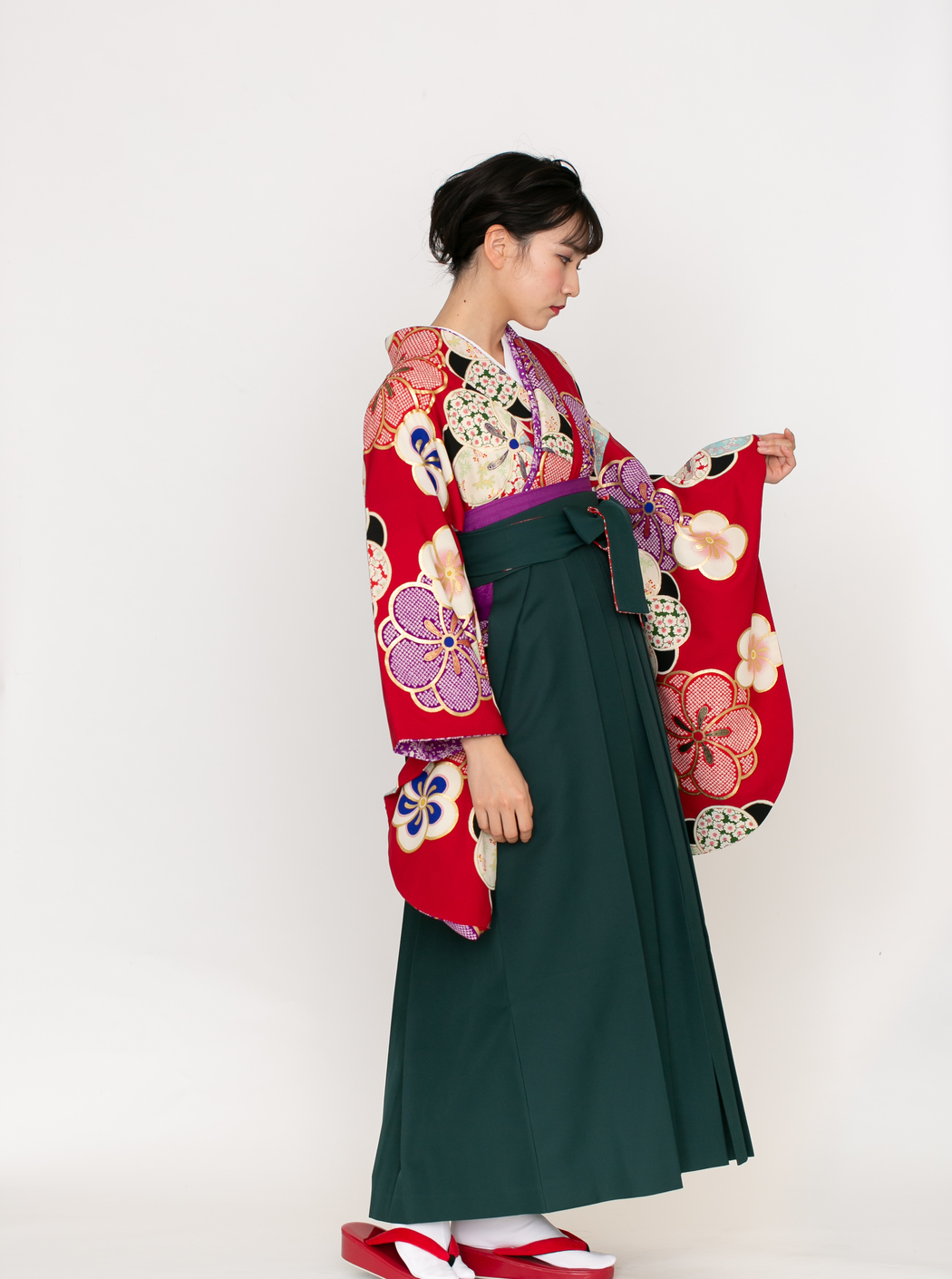 ねじり梅/赤【榛原】（袴：菊に梅刺繍／緑） | 【公式】モダンアンテナ