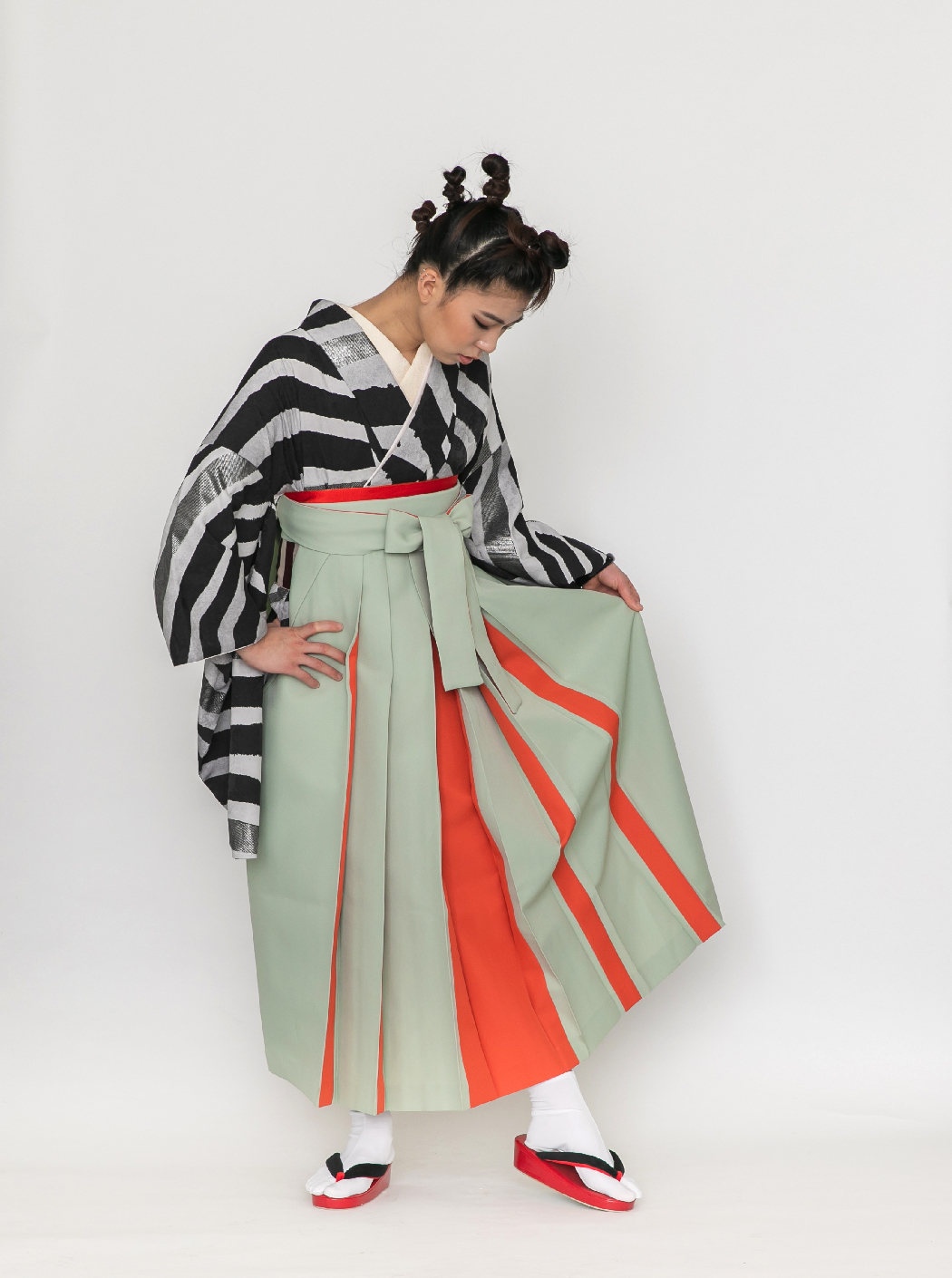 Zebra / モノトーン（袴：アコーディオン/モスグリーン×オレンジ