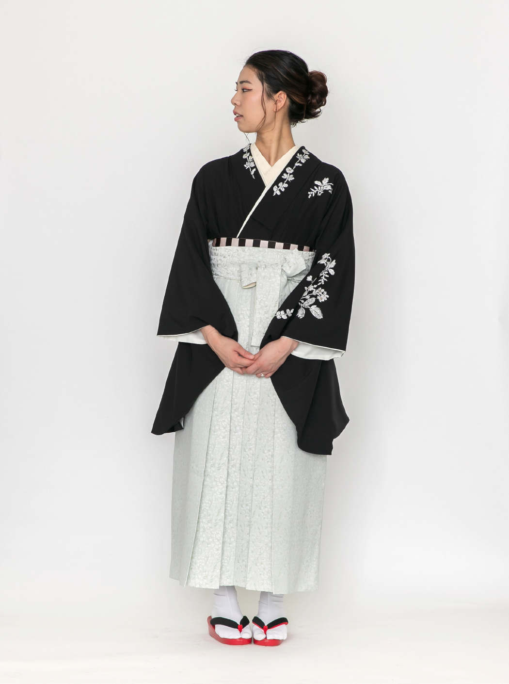 レース刺繍 / 黒【Kami Shibai-story of-】（袴：小花／薄グリーン