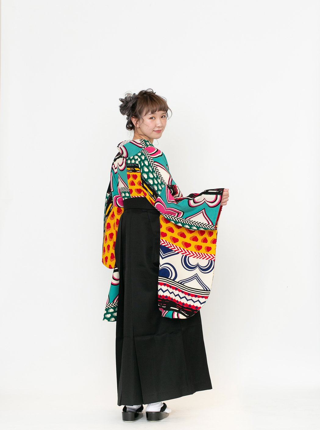 ハート／カラフル（袴：2way袴／黒） | 【公式】モダンアンテナの卒業